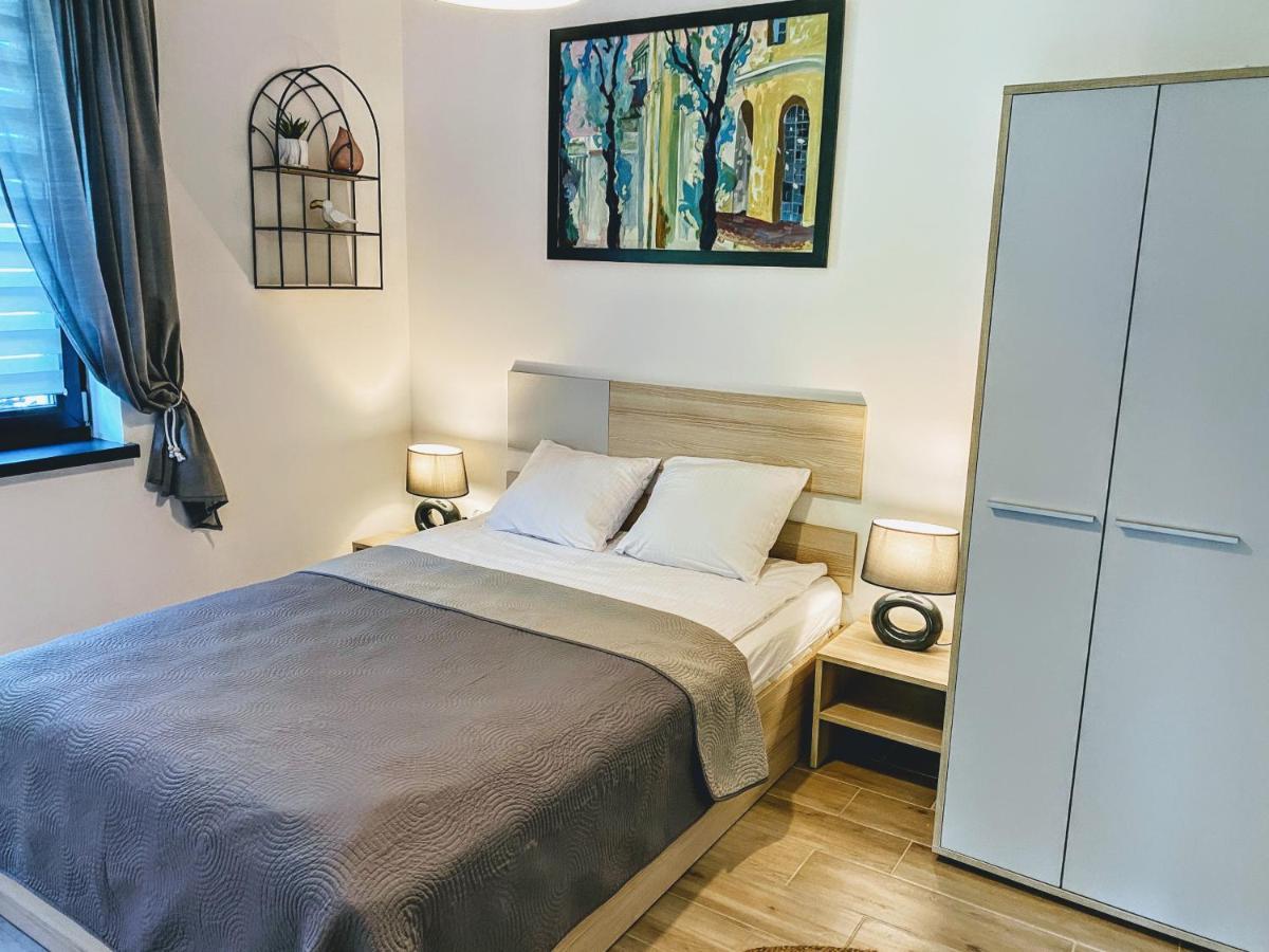 Apartamenty - Dom سموودجينسكي لاس المظهر الخارجي الصورة